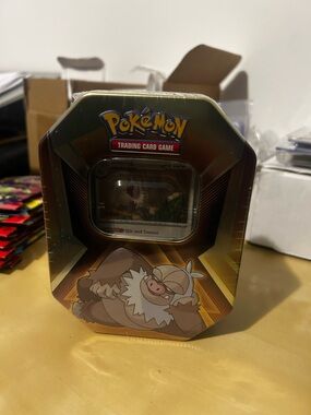 Pokemon Tin - Brown and Gold Slaking Artwork